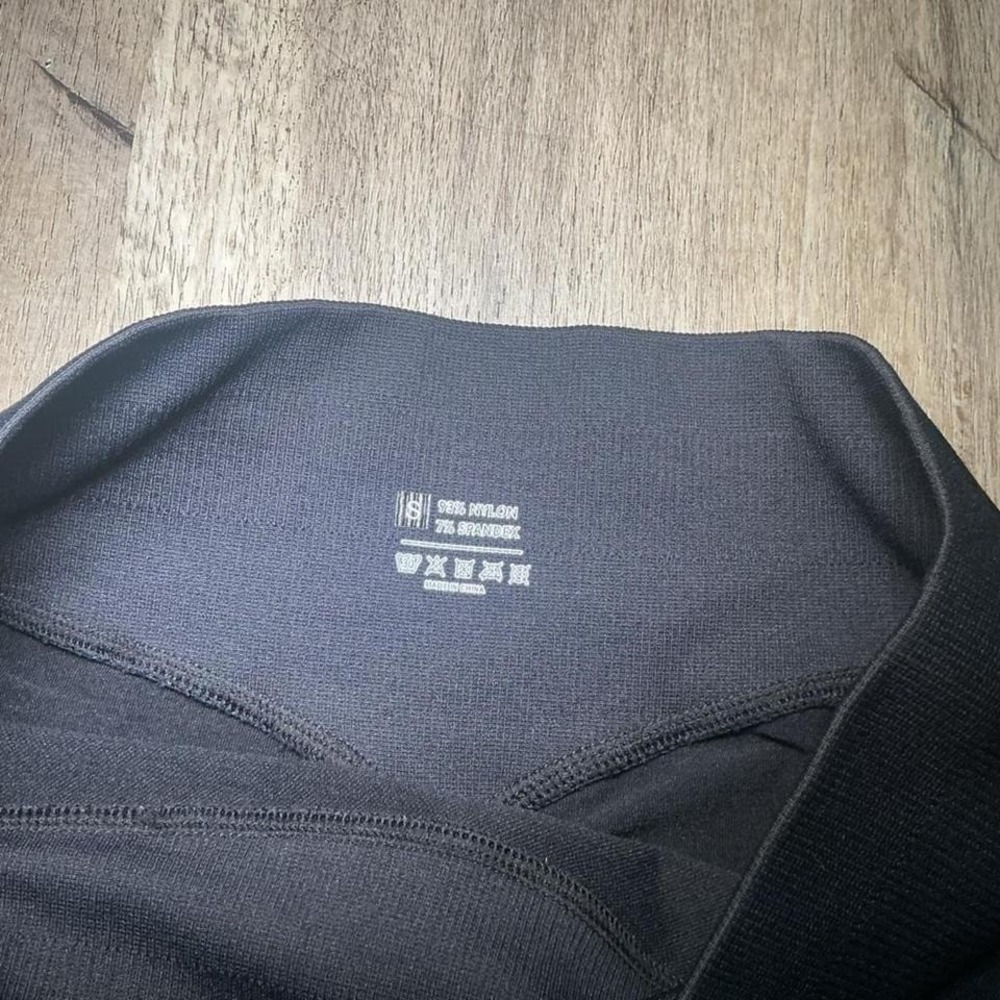 Black Seamless Bike Shorts Size XS High Waist Stretch Activewear Gym Workout - Picture 3 of 4
